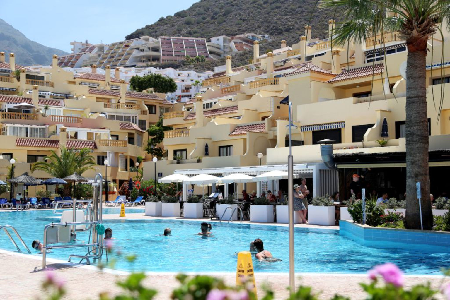 Torviscas_Fantastic_Apartment_with_Pool_and_Private_terrace_amazing_stunning_relax_complex