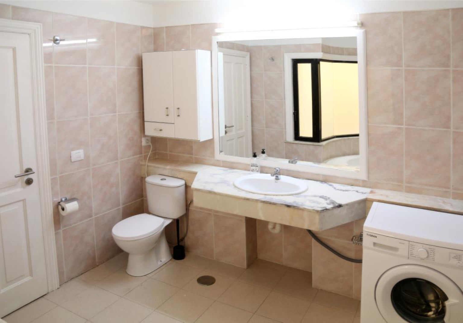 Torviscas_Fantastic_Apartment_with_Pool_and_Private_terrace_fully_equipped_bathroom