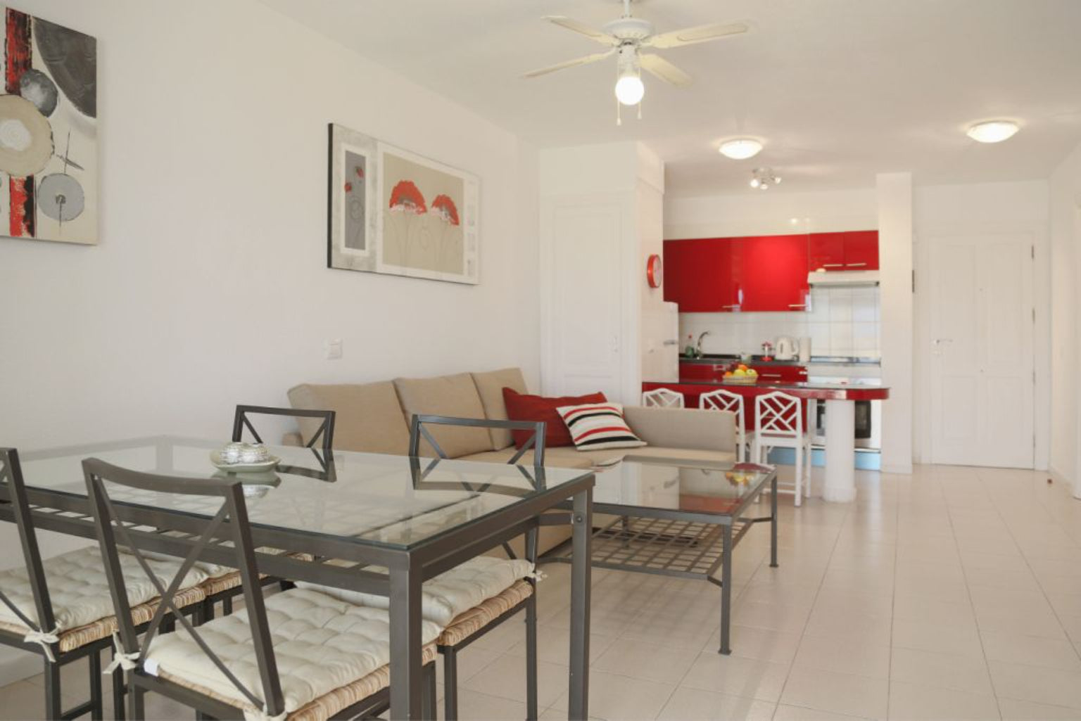 Torviscas_Fantastic_Apartment_with_Pool_and_Private_terrace_glass_table