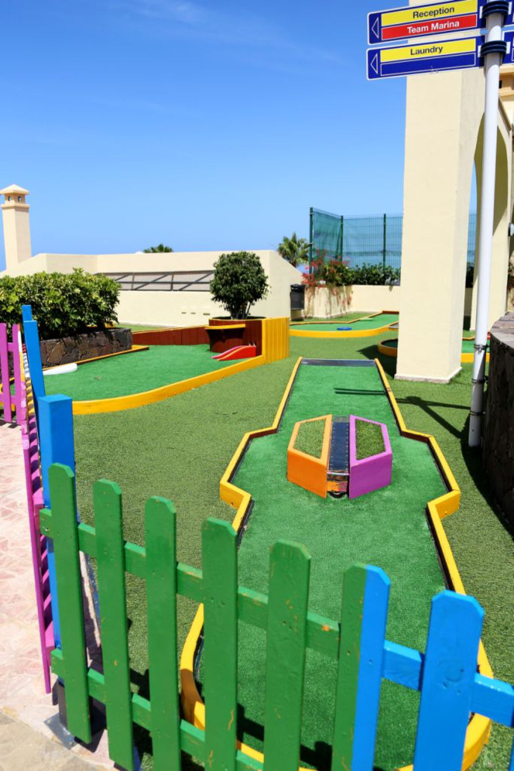 Torviscas_Fantastic_Apartment_with_Pool_and_Private_terrace_mini_golf_complex